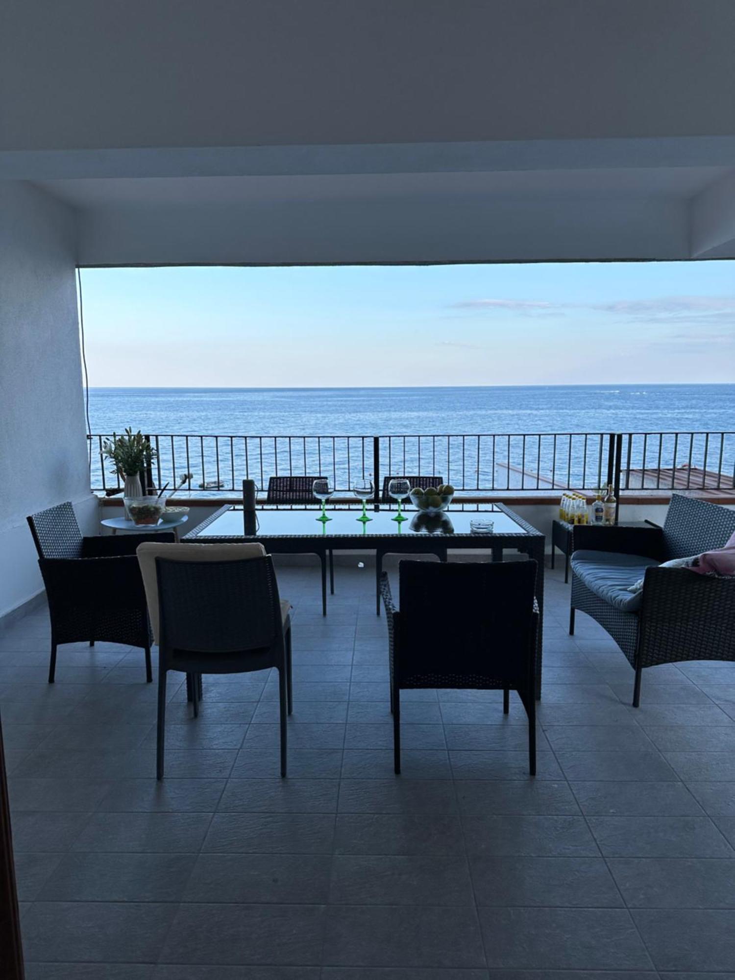 Casa Paloma Apartment Letojanni Bagian luar foto